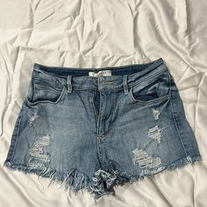 Guess very short jean shorts